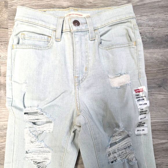NWT Levi's 720 High Rise Super Skinny Light Wash Distressed Jeans Size 24 x 28 - Picture 3 of 9